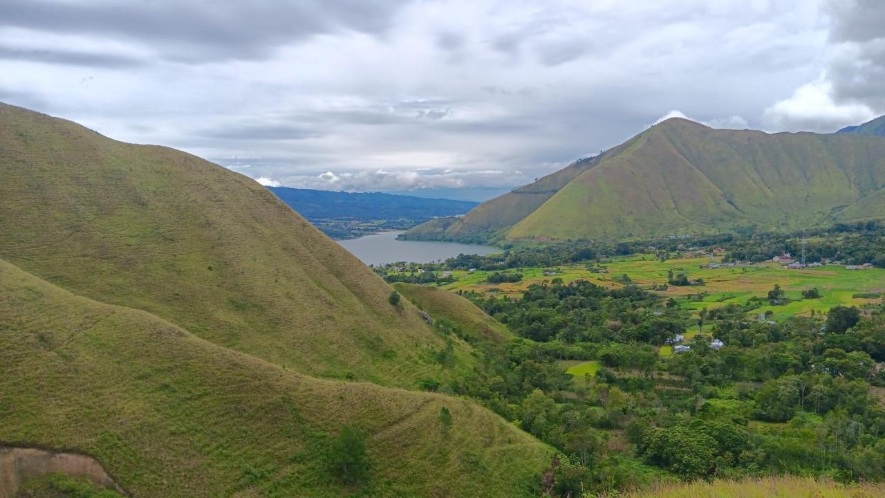 Hotel Barbara Tuk Tuk Luaran gambar